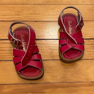 Salt Water by Hoy sandals toddler sz7 worn once